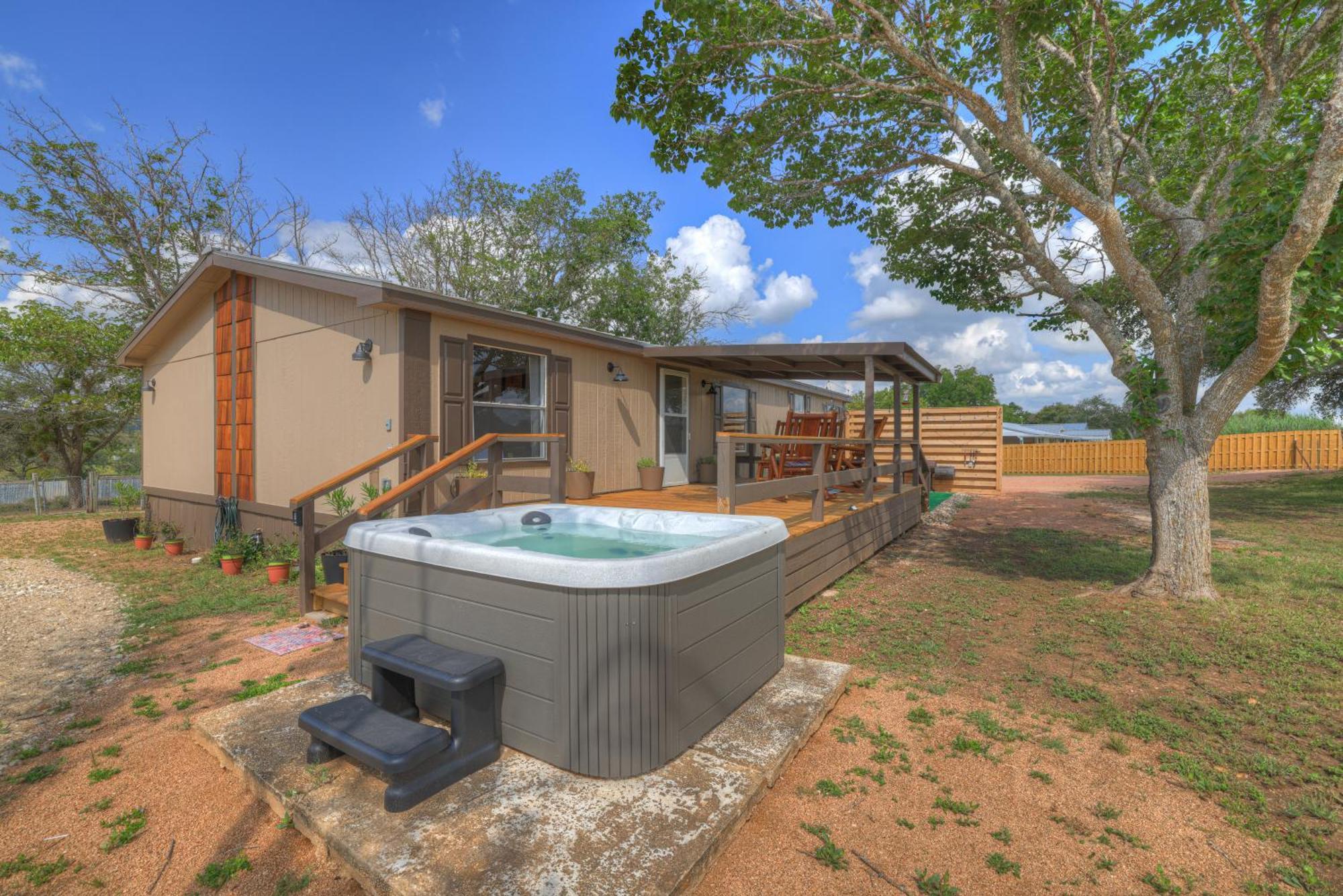 Willa Sage: Peaceful Hill Country Retreat With Hot-Tub! Fredericksburg Zewnętrze zdjęcie