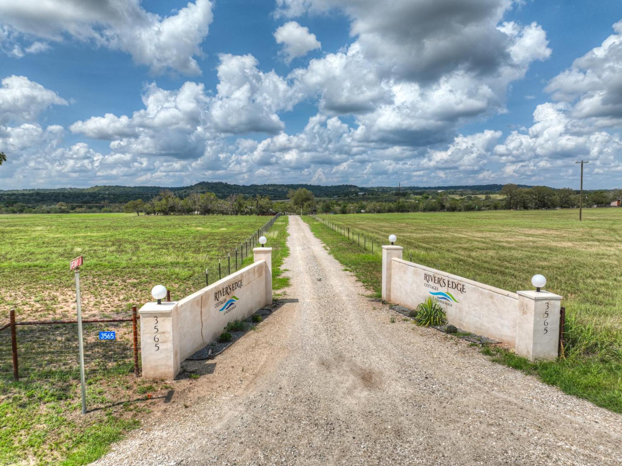 Willa Sage: Peaceful Hill Country Retreat With Hot-Tub! Fredericksburg Zewnętrze zdjęcie